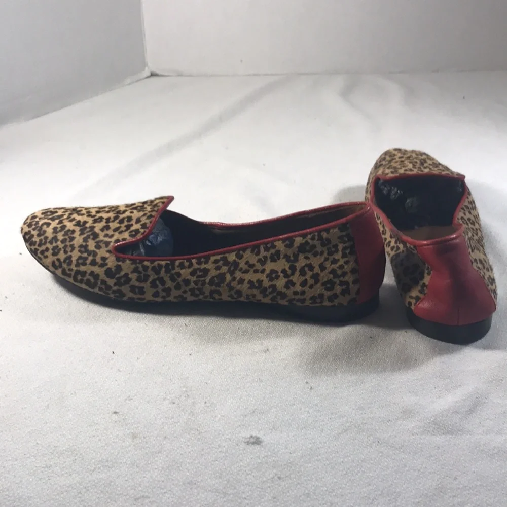 Donald J. Pliner Denda Leopard Print Women's Slip On Loafers with Red Trim Sz 8